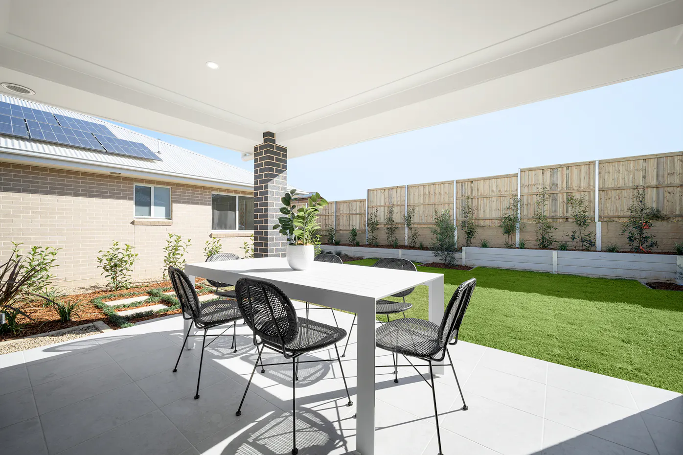display-Homes Menangle-Park-2 Genoa-31 NLH-Genoa31-Rivergum-Alfresco-1