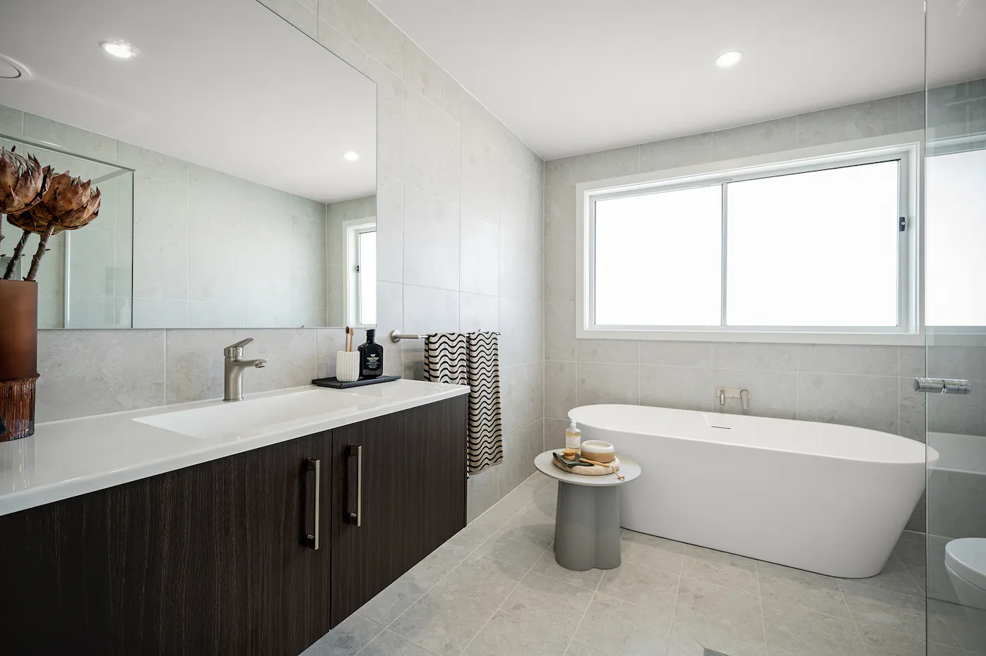 display-Homes Menangle-Park-2 Genoa-31 NLH-Genoa31-Rivergum-Bathroom-1